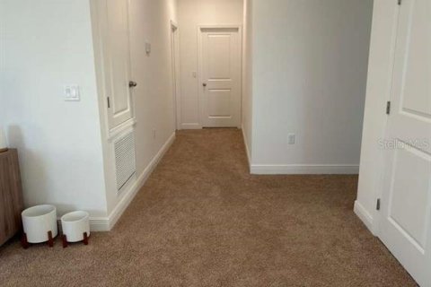 Villa ou maison à louer à Minneola, Floride: 4 chambres, 252.51 m2 № 2314726 - photo 11