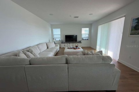 Villa ou maison à louer à Minneola, Floride: 4 chambres, 252.51 m2 № 2314726 - photo 27