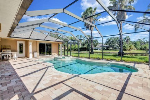 House in Bradenton, Florida 4 bedrooms, 312.71 sq.m. № 1744350 - photo 5