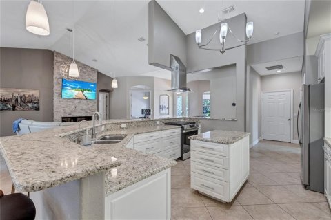 House in Bradenton, Florida 4 bedrooms, 312.71 sq.m. № 1744350 - photo 16