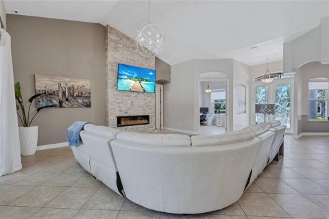 House in Bradenton, Florida 4 bedrooms, 312.71 sq.m. № 1744350 - photo 15