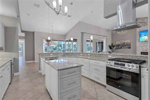 House in Bradenton, Florida 4 bedrooms, 312.71 sq.m. № 1744350 - photo 17