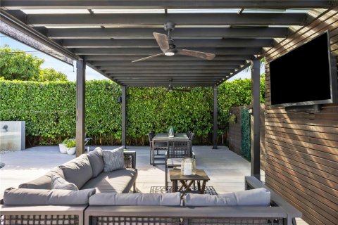 Casa en venta en Miami, Florida, 3 dormitorios, 135.73 m2 № 1954034 - foto 7