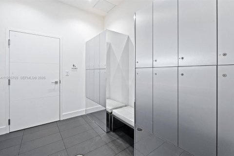 Condominio en alquiler en Sunrise, Florida, 1 dormitorio, 47.66 m2 № 2055475 - foto 24