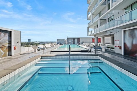 Condominio en alquiler en Sunrise, Florida, 1 dormitorio, 47.66 m2 № 2055475 - foto 18