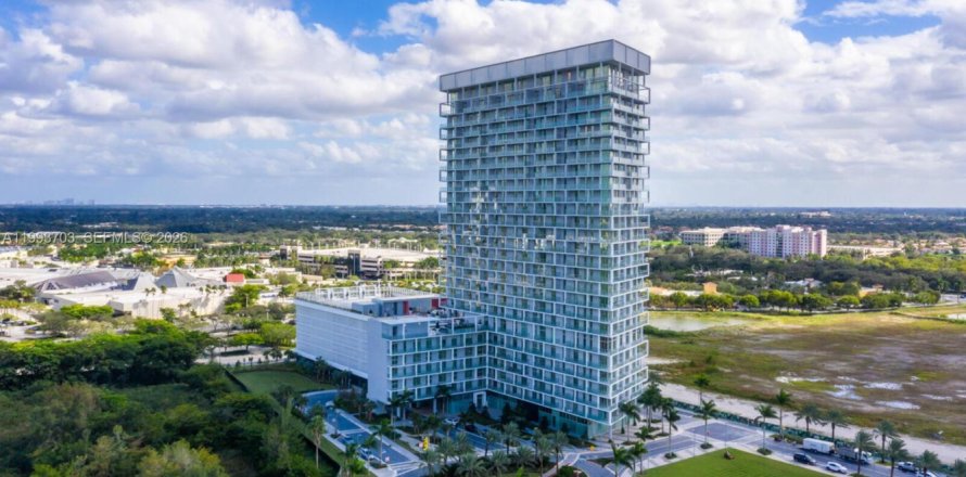 Condominio en Sunrise, Florida, 1 dormitorio № 2055475