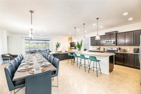 Villa ou maison à vendre à Kissimmee, Floride: 8 chambres, 375.42 m2 № 1591736 - photo 2
