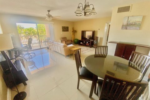 Снять в аренду кондоминиум в Норт-Майами-Бич, Флорида 2 спальни, 86.86м2, № 1941873 - фото 8