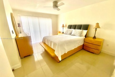 Снять в аренду кондоминиум в Норт-Майами-Бич, Флорида 2 спальни, 86.86м2, № 1941873 - фото 12