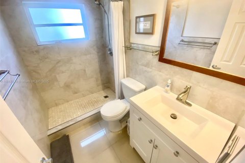 Снять в аренду кондоминиум в Норт-Майами-Бич, Флорида 2 спальни, 86.86м2, № 1941873 - фото 26