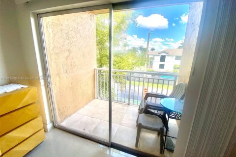 Снять в аренду кондоминиум в Норт-Майами-Бич, Флорида 2 спальни, 86.86м2, № 1941873 - фото 14