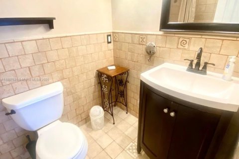 Снять в аренду кондоминиум в Норт-Майами-Бич, Флорида 2 спальни, 86.86м2, № 1941873 - фото 23