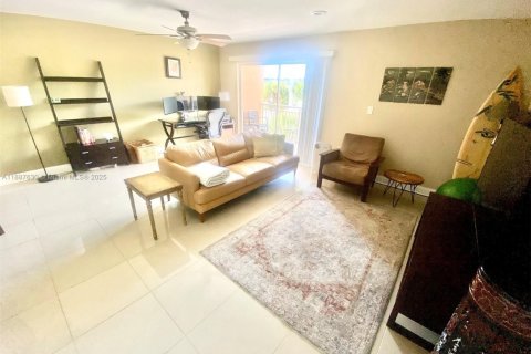 Снять в аренду кондоминиум в Норт-Майами-Бич, Флорида 2 спальни, 86.86м2, № 1941873 - фото 4