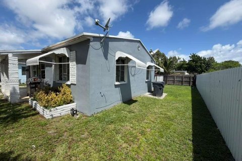 Снять в аренду виллу или дом в Холливуд, Флорида 3 спальни, 241.92м2, № 2065052 - фото 6