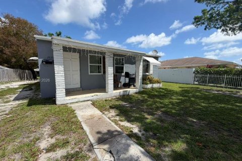 Снять в аренду виллу или дом в Холливуд, Флорида 3 спальни, 241.92м2, № 2065052 - фото 3