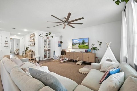 House in Palm Coast, Florida 3 bedrooms, 168.43 sq.m. № 1885363 - photo 8