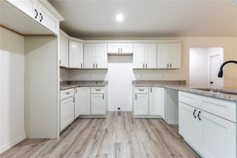Villa ou maison à vendre à Ocklawaha, Floride: 3 chambres, 115.2 m2 № 1612601 - photo 12