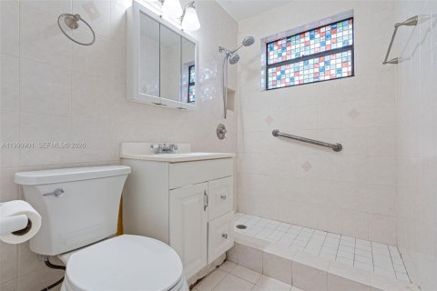 Снять в аренду виллу или дом в Хайалиа, Флорида 2 спальни, 80.27м2, № 2058049 - фото 15