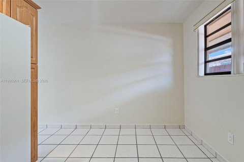 Снять в аренду виллу или дом в Хайалиа, Флорида 2 спальни, 80.27м2, № 2058049 - фото 11