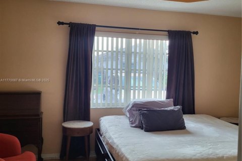 Casa en venta en Miami, Florida, 3 dormitorios, 115.66 m2 № 1697948 - foto 14