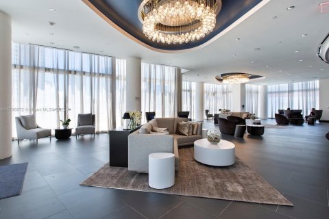 Condo in Miami, Florida, 4 bedrooms  № 2015338 - photo 28