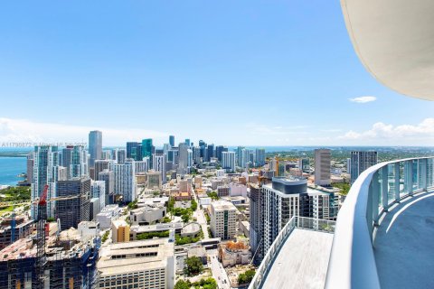 Condo in Miami, Florida, 4 bedrooms  № 2015338 - photo 13