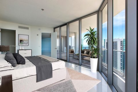 Condo in Miami, Florida, 4 bedrooms  № 2015338 - photo 16