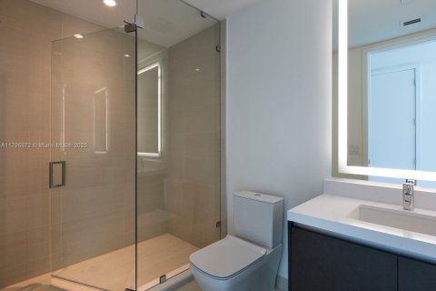 Condo in Miami, Florida, 4 bedrooms  № 2015338 - photo 26