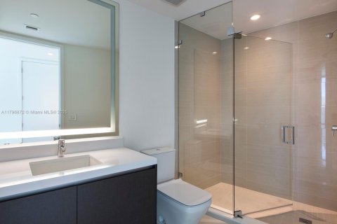 Condo in Miami, Florida, 4 bedrooms  № 2015338 - photo 21