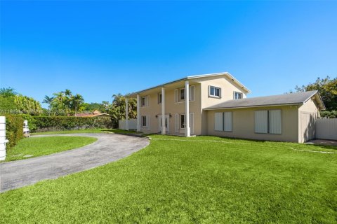 Villa ou maison à vendre à Pinecrest, Floride: 5 chambres, 355.54 m2 № 2146437 - photo 4