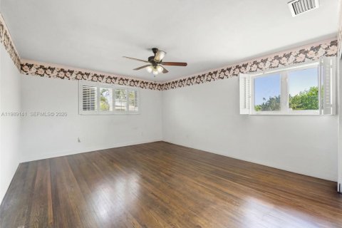 Villa ou maison à vendre à Pinecrest, Floride: 5 chambres, 355.54 m2 № 2146437 - photo 14