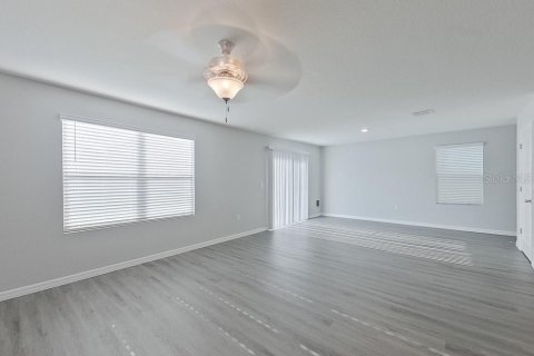Снять в аренду виллу или дом в Окала, Флорида 5 комнат, 202.16м2, № 2150538 - фото 3