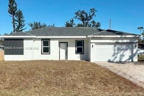 Купить виллу или дом в Порт-Шарлотт, Флорида 4 спальни, 149.29м2, № 1954549 - фото 1