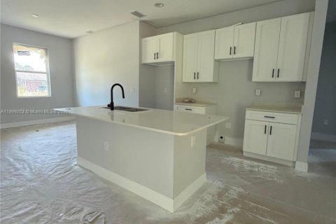 Купить виллу или дом в Порт-Шарлотт, Флорида 4 спальни, 149.29м2, № 1954549 - фото 4