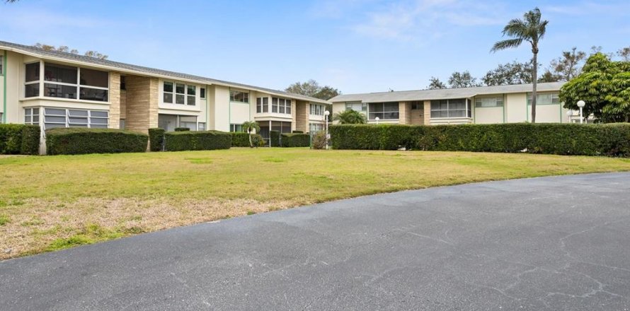 Condo in Seminole, Florida, 2 bedrooms  № 1550413