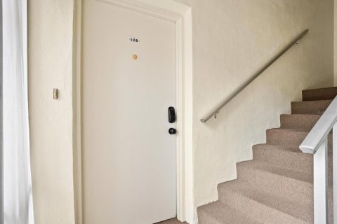 Condo in Seminole, Florida, 2 bedrooms  № 1550413 - photo 27