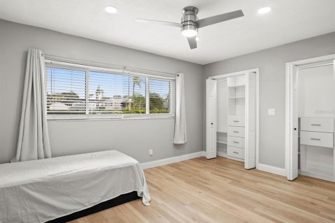 Condo in Seminole, Florida, 2 bedrooms  № 1550413 - photo 22