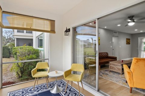 Condo in Seminole, Florida, 2 bedrooms  № 1550413 - photo 12