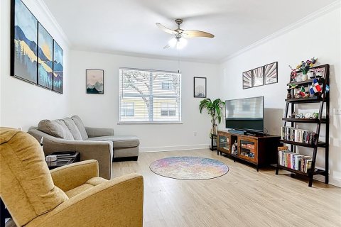 Condominio en venta en Maitland, Florida, 2 dormitorios, 118.91 m2 № 1902330 - foto 17