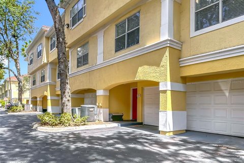 Condominio en venta en Maitland, Florida, 2 dormitorios, 118.91 m2 № 1902330 - foto 2