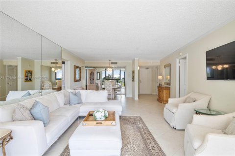 Condo in Jupiter, Florida, 2 bedrooms  № 1959557 - photo 13