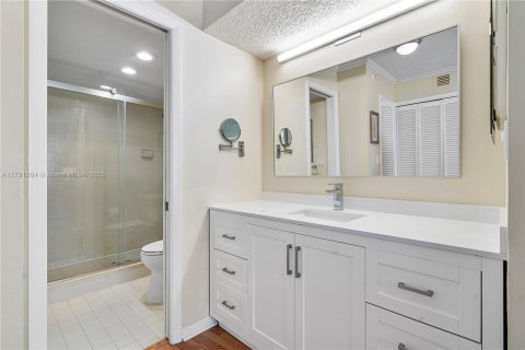Condo in Jupiter, Florida, 2 bedrooms  № 1959557 - photo 18