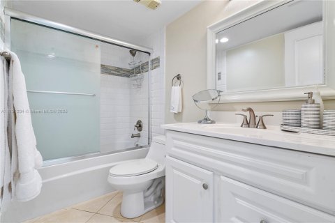 Condo in Jupiter, Florida, 2 bedrooms  № 1959557 - photo 23