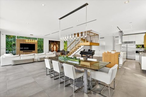 Villa ou maison à louer à Miami Beach, Floride: 6 chambres, 407.38 m2 № 1996939 - photo 11
