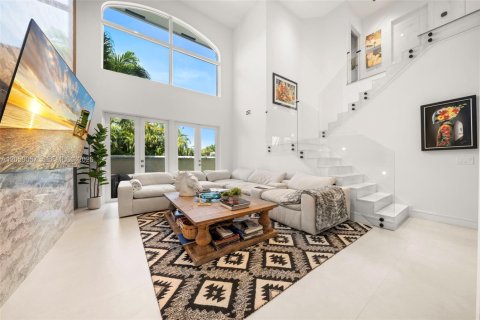 House in Sunny Isles Beach, Florida 5 bedrooms, 316.15 sq.m. № 2248165 - photo 25