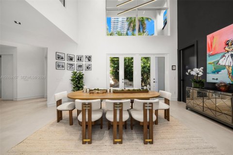House in Sunny Isles Beach, Florida 5 bedrooms, 316.15 sq.m. № 2248165 - photo 17