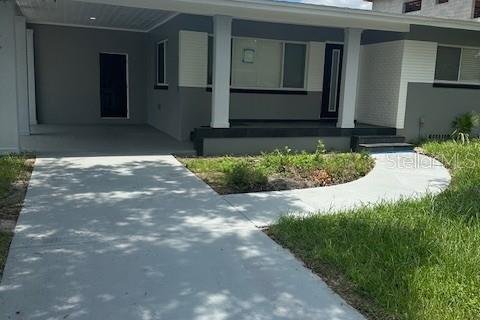 Casa en alquiler en Tampa, Florida, 3 dormitorios, 147.62 m2 № 1866270 - foto 1