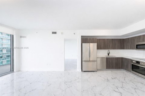 Купить кондоминиум в Майами, Флорида 1 спальня, 70.51м2, № 2002003 - фото 4