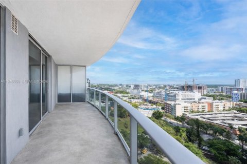 Купить кондоминиум в Майами, Флорида 1 спальня, 70.51м2, № 2002003 - фото 9