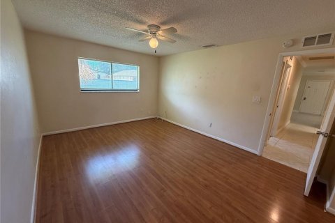 House in Pinellas Park, Florida 2 bedrooms, 90.58 sq.m. № 2155823 - photo 5